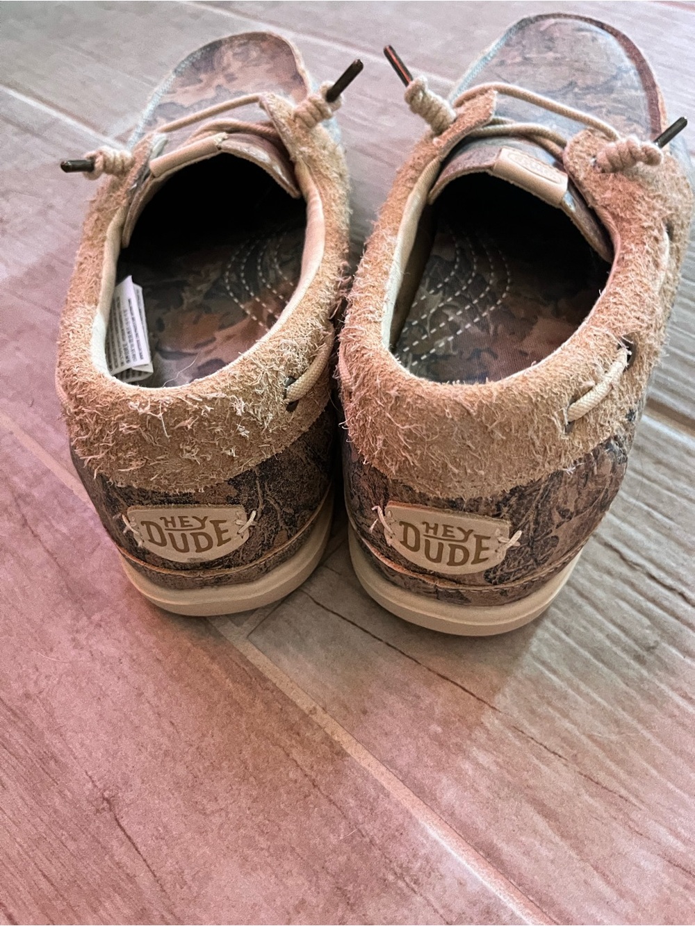 Hey Dude Men’s Tan Brown Camouflage Boat Shoes - Picture 5 of 5